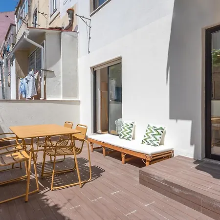 Guestready - Stunning Boho Retreat In Campolide W/ Terrace *