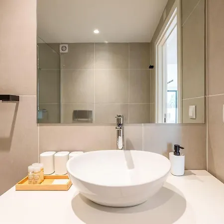 Guestready - Stunning Boho Retreat In Campolide W/ Terrace