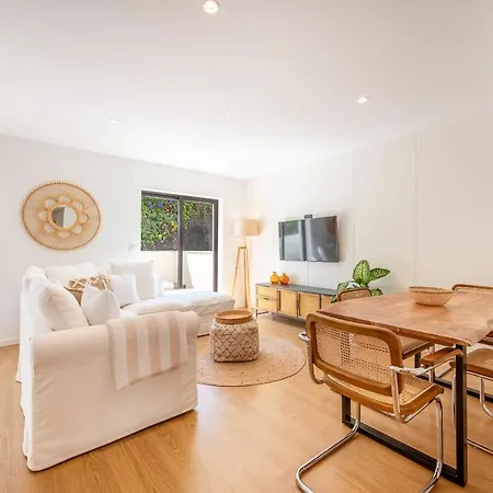 Guestready - Stunning Boho Retreat In Campolide W/ Terrace